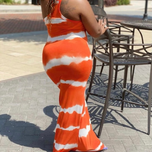 Striped Maxi - Picture 2 of 2